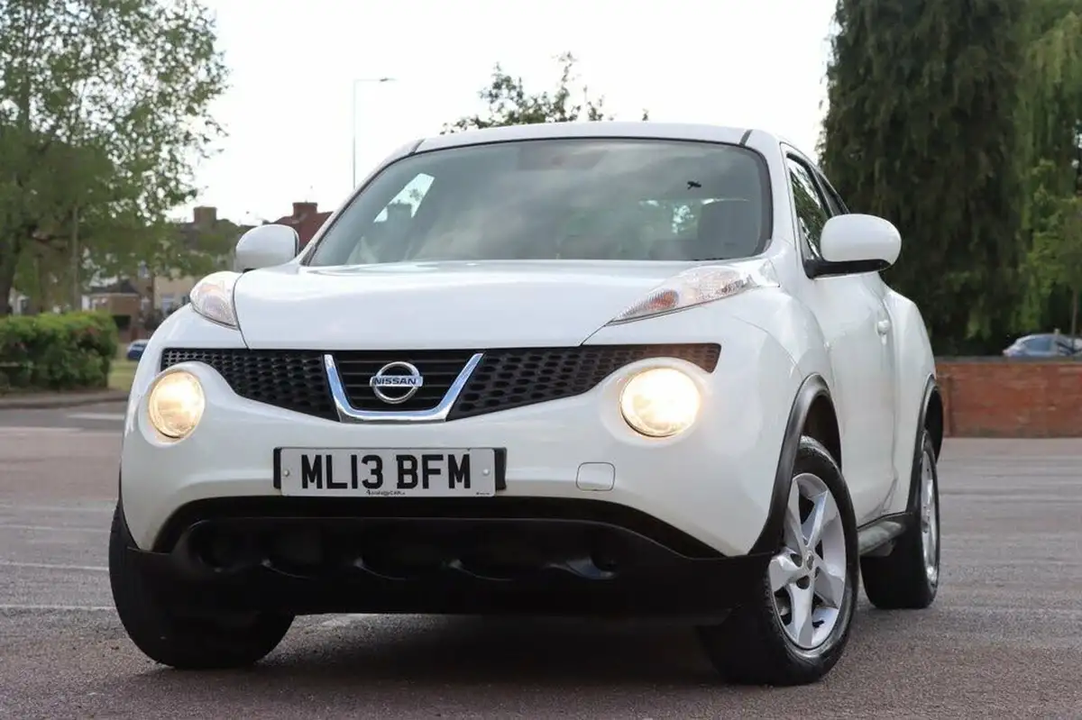 2013-nissan-juke-16-visia-16v-big-3