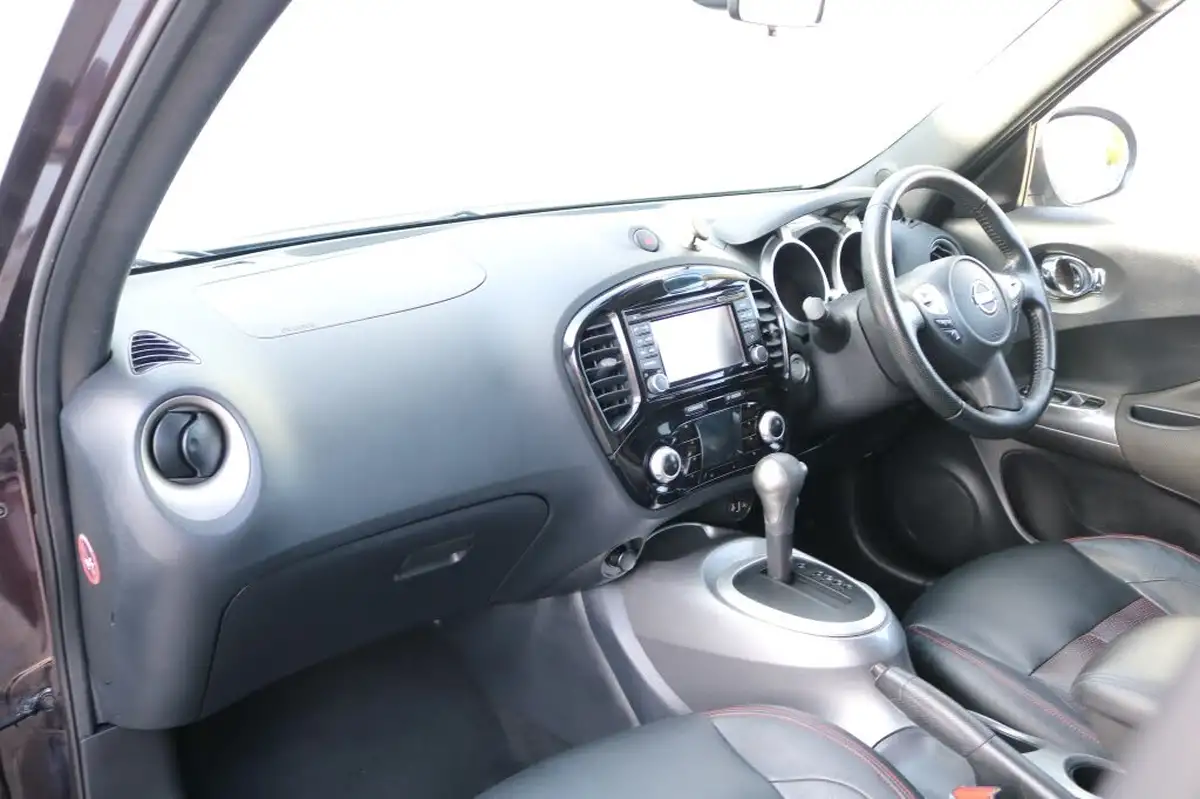 2014-nissan-juke-16-tekna-117ps-1598cc-cvt-big-19
