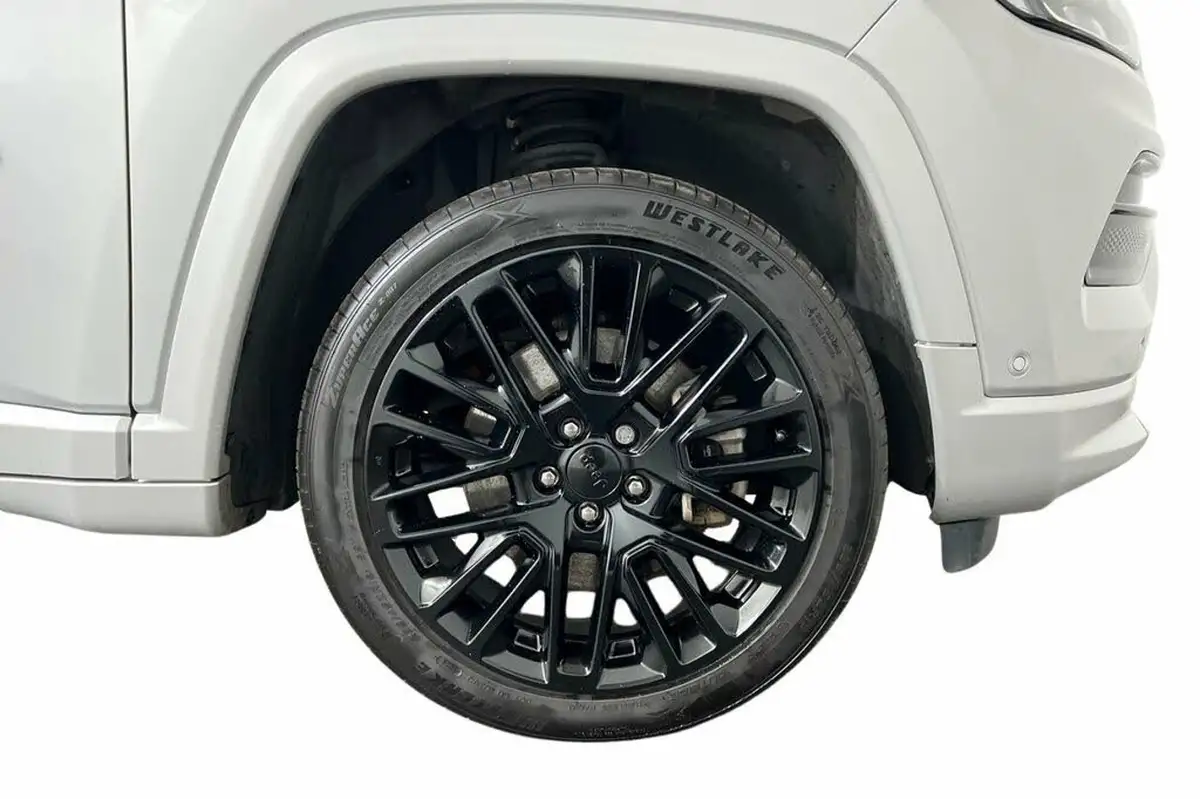 2023-jeep-compass-13-gse-s-big-13