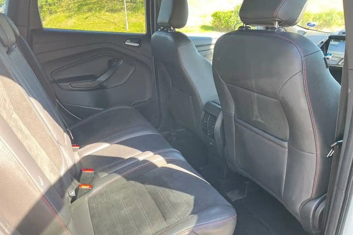2018-ford-kuga-20tdci-st-line-150ps-big-37