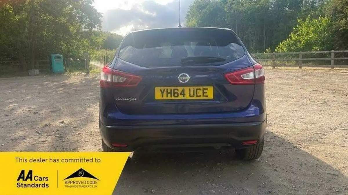 2014-nissan-qashqai-12-acenta-premium-big-4