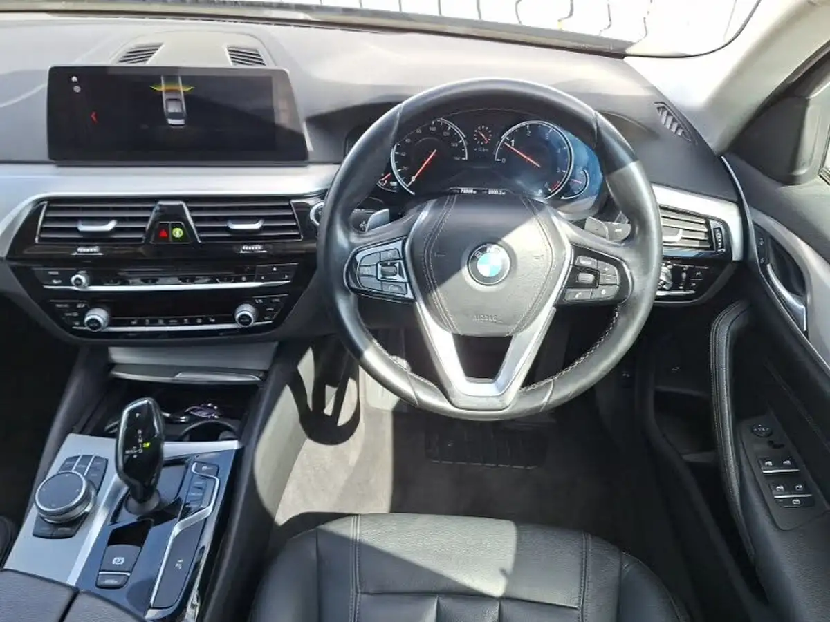 2017-bmw-5-series-20td-520d-se-190bhp-ss-saloon-4d-big-4