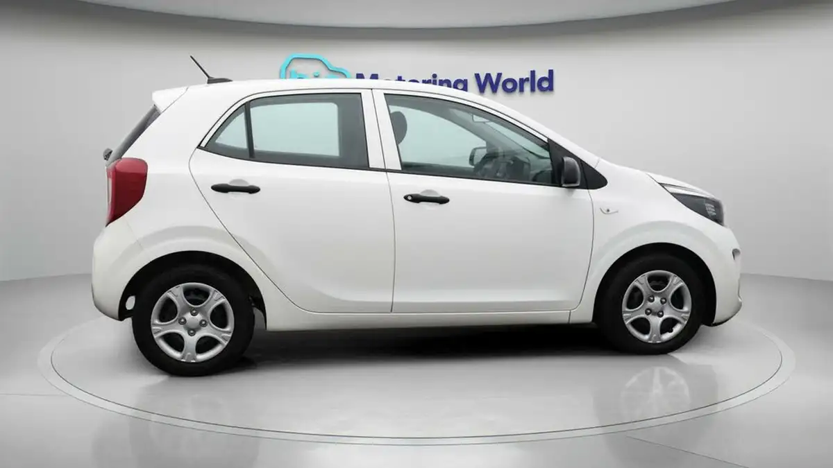 2022-kia-picanto-10-1-big-8