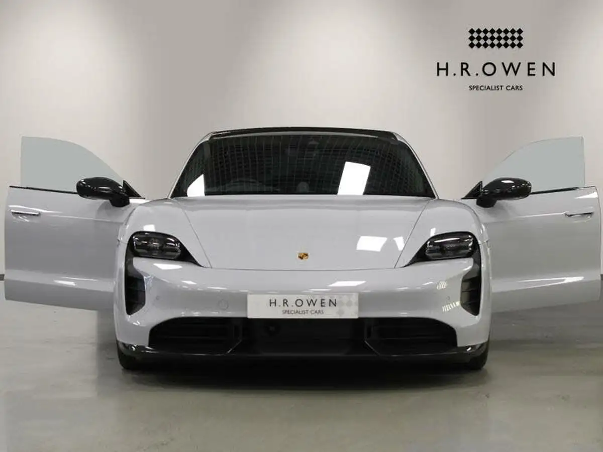 2023-porsche-taycan-e-turbo-s-big-8