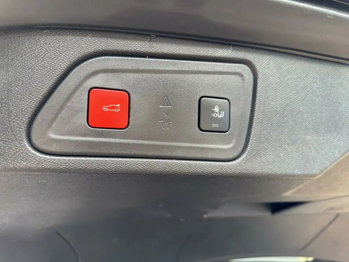2020-citroen-c5-aircross-12-puretech-flair-plus-eat8-big-41