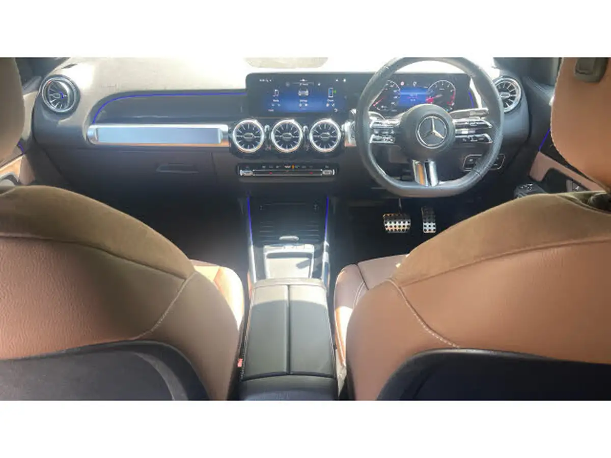 2023-mercedes-benz-glb-class-13-glb200-amg-line-executive-big-9