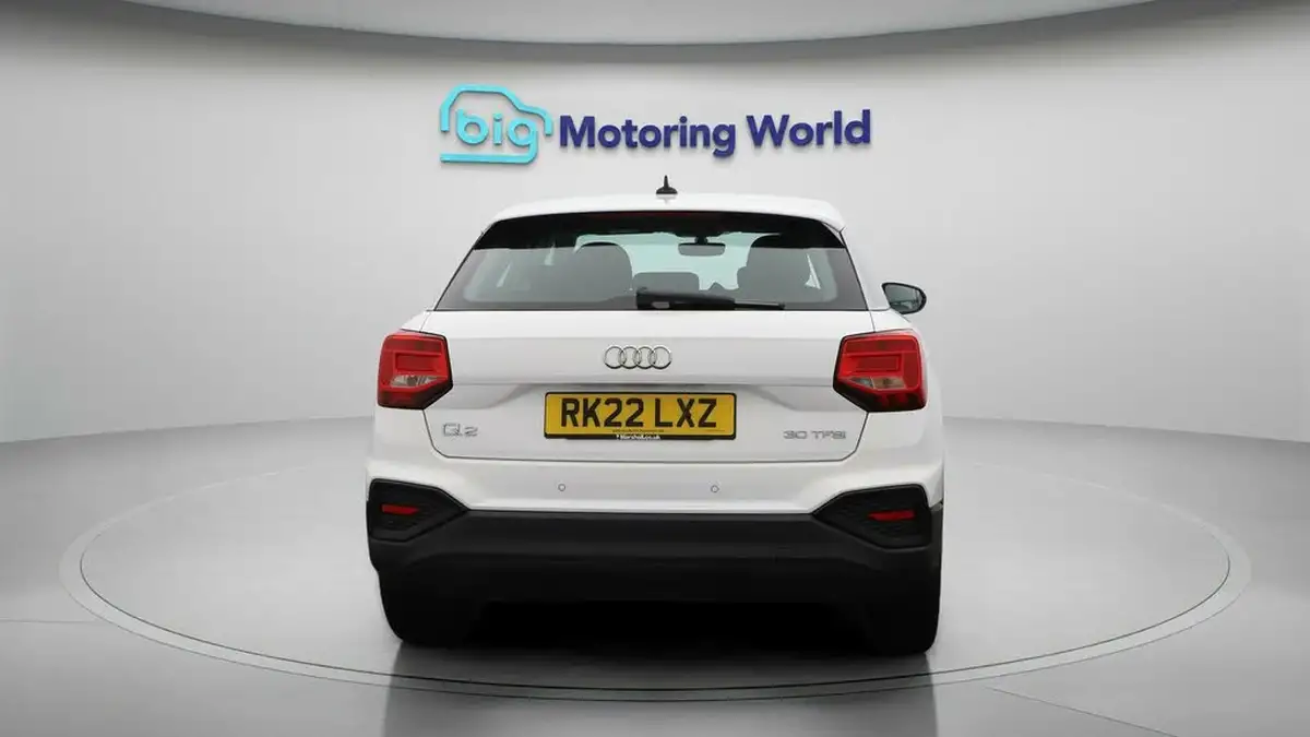 2022-audi-q2-10-30-tfsi-technik-big-6