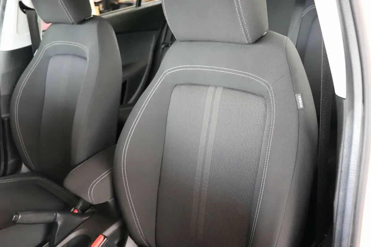 2016-fiat-tipo-14-easy-hatchback-big-38