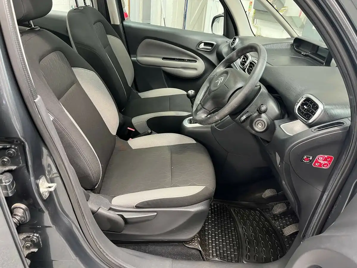 2013-citroen-c3-picasso-16td-selection-big-9