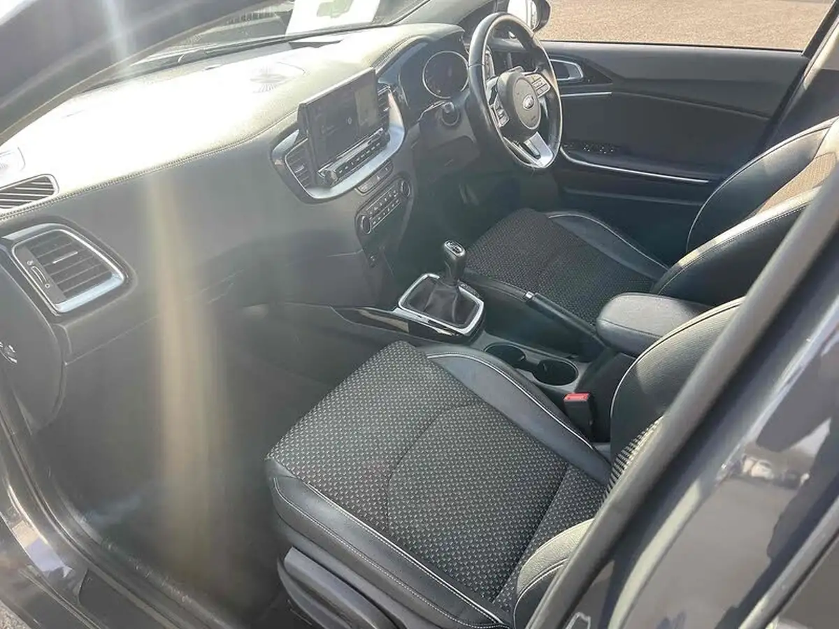 2019-kia-ceed-16crdi-3-sportswagon-big-22