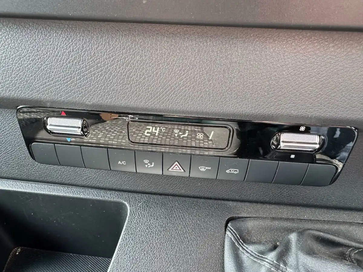 2022-mercedes-benz-sprinter-20cdi-315-l2h2-premium-panel-eco-gear-360-big-17