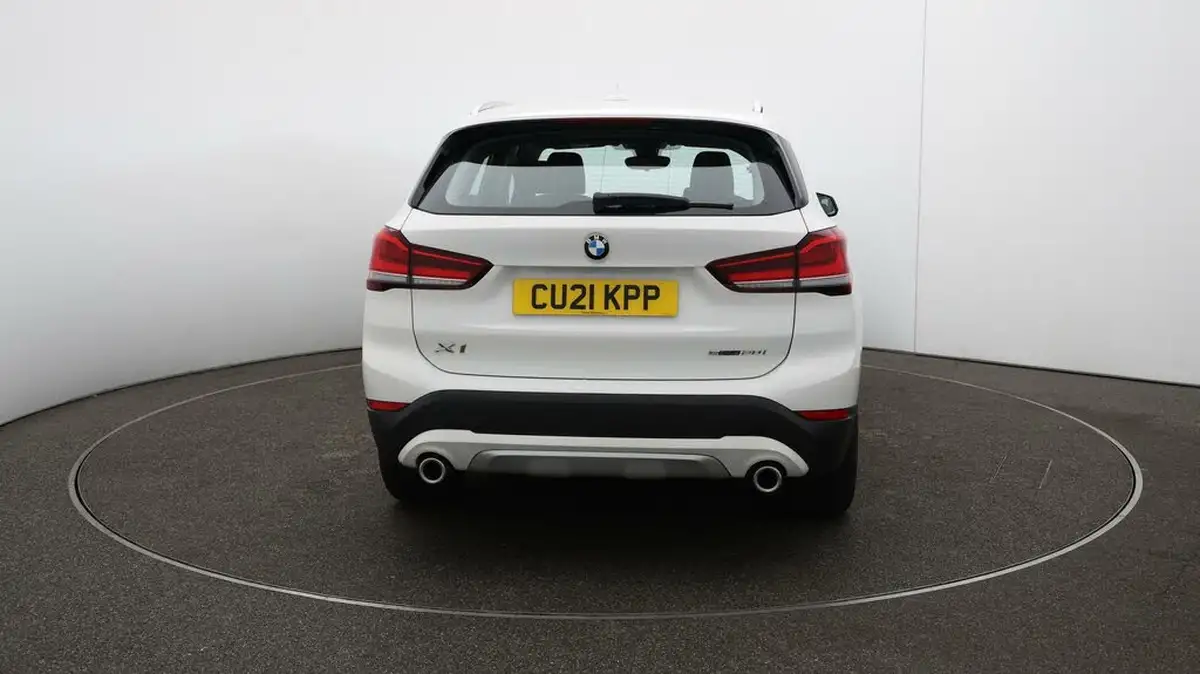2021-bmw-x1-20-sdrive20i-xline-big-57