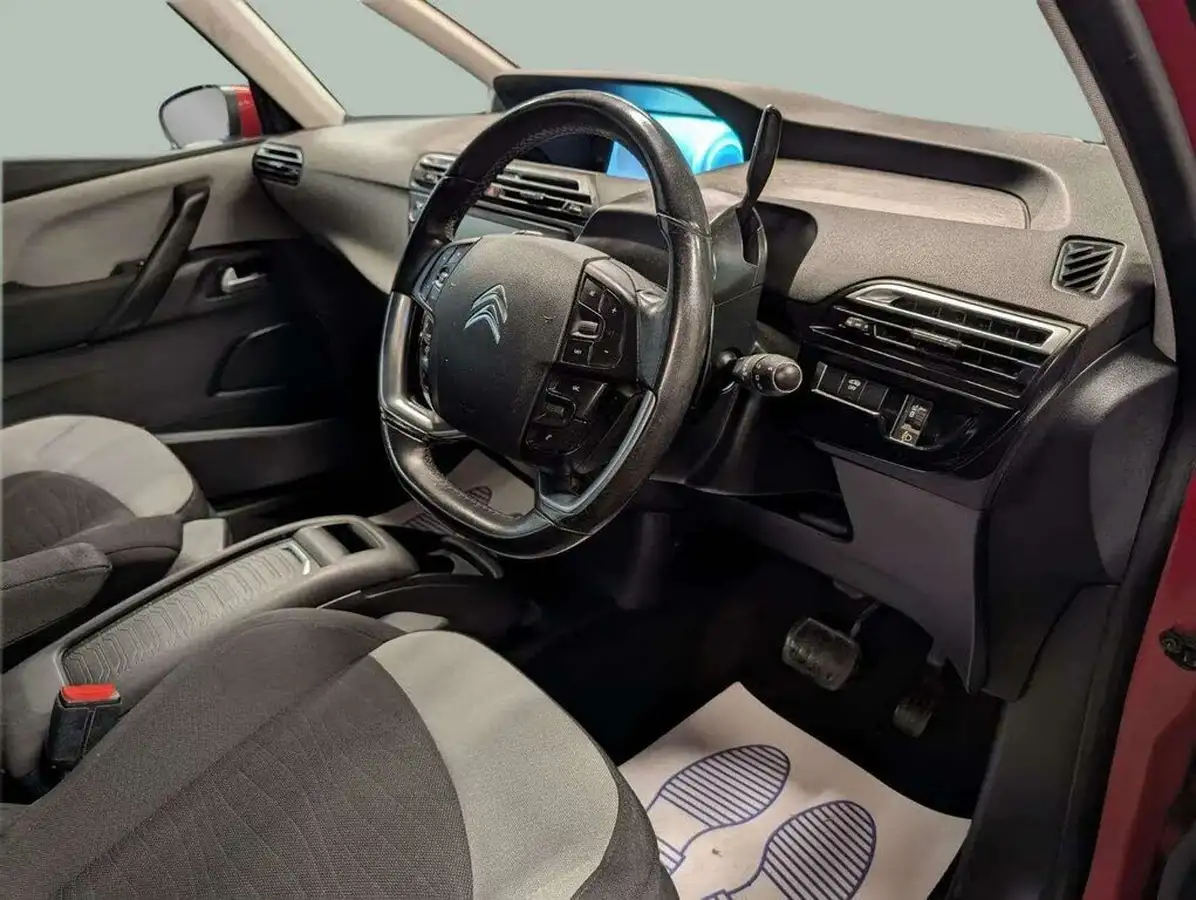 2016-citroen-c4-picasso-16bluehdi-exclusive-eat6-big-18