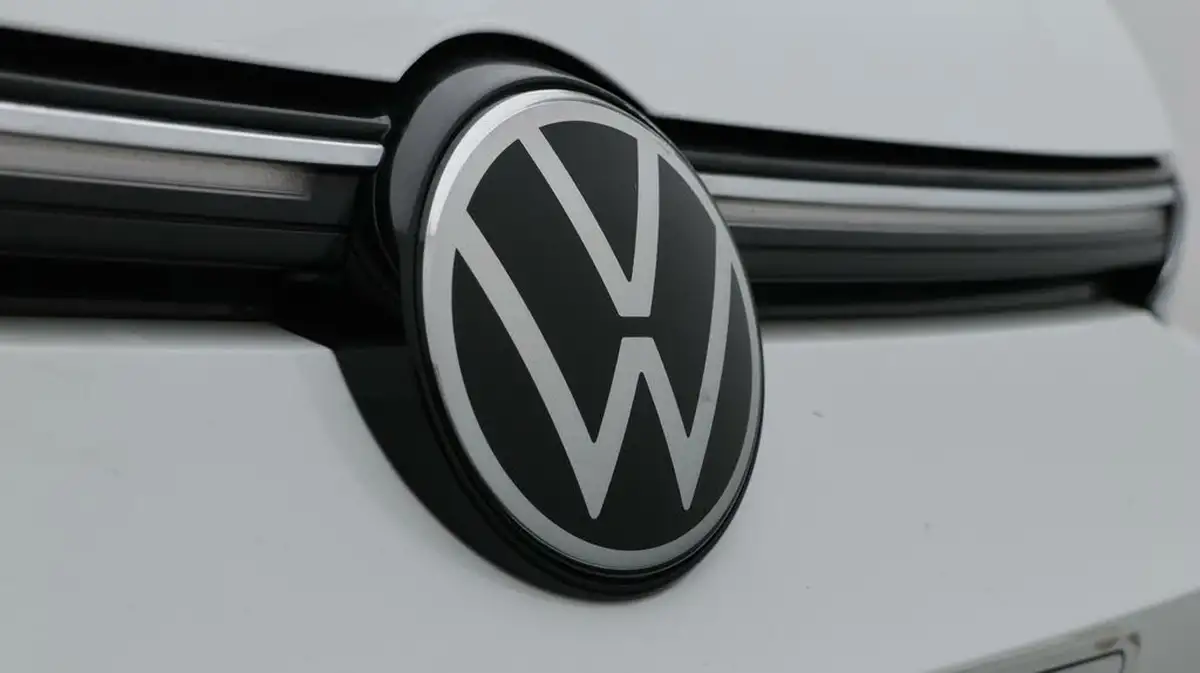 2022-volkswagen-golf-20tdi-gtd-big-23