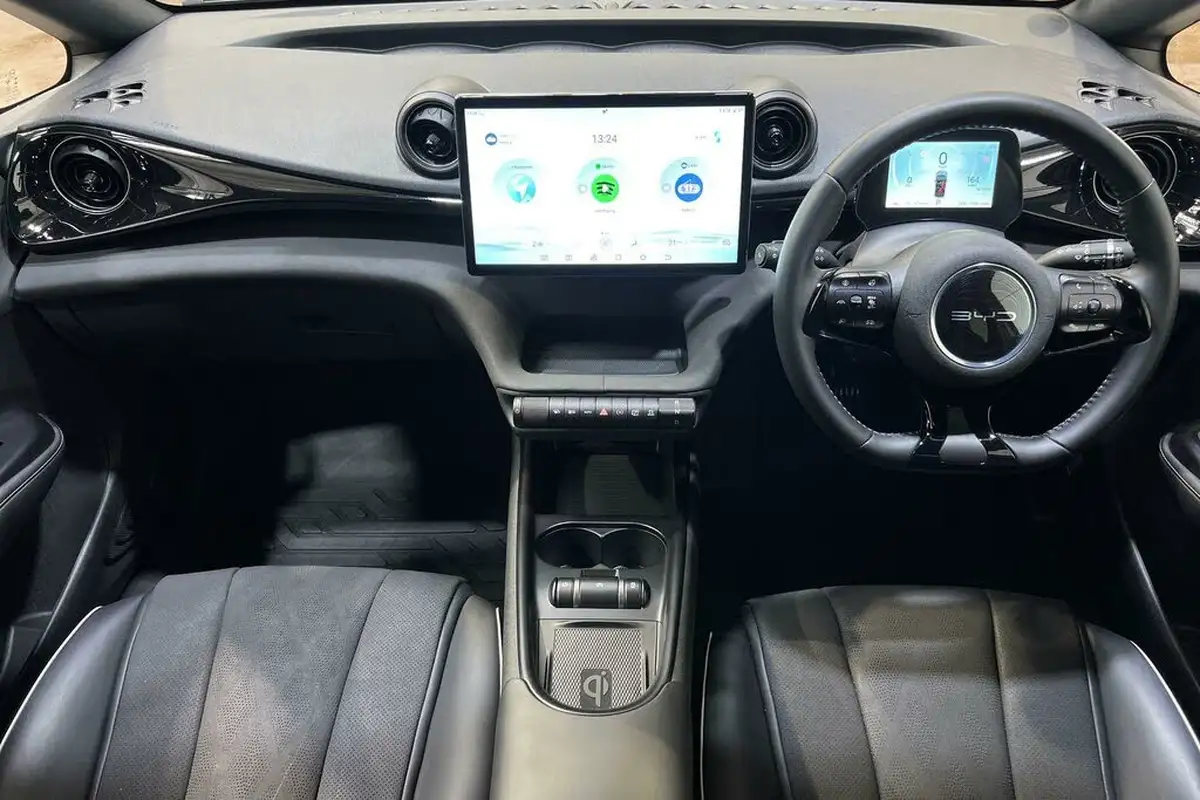 2023-byd-dolphin-e-design-big-12