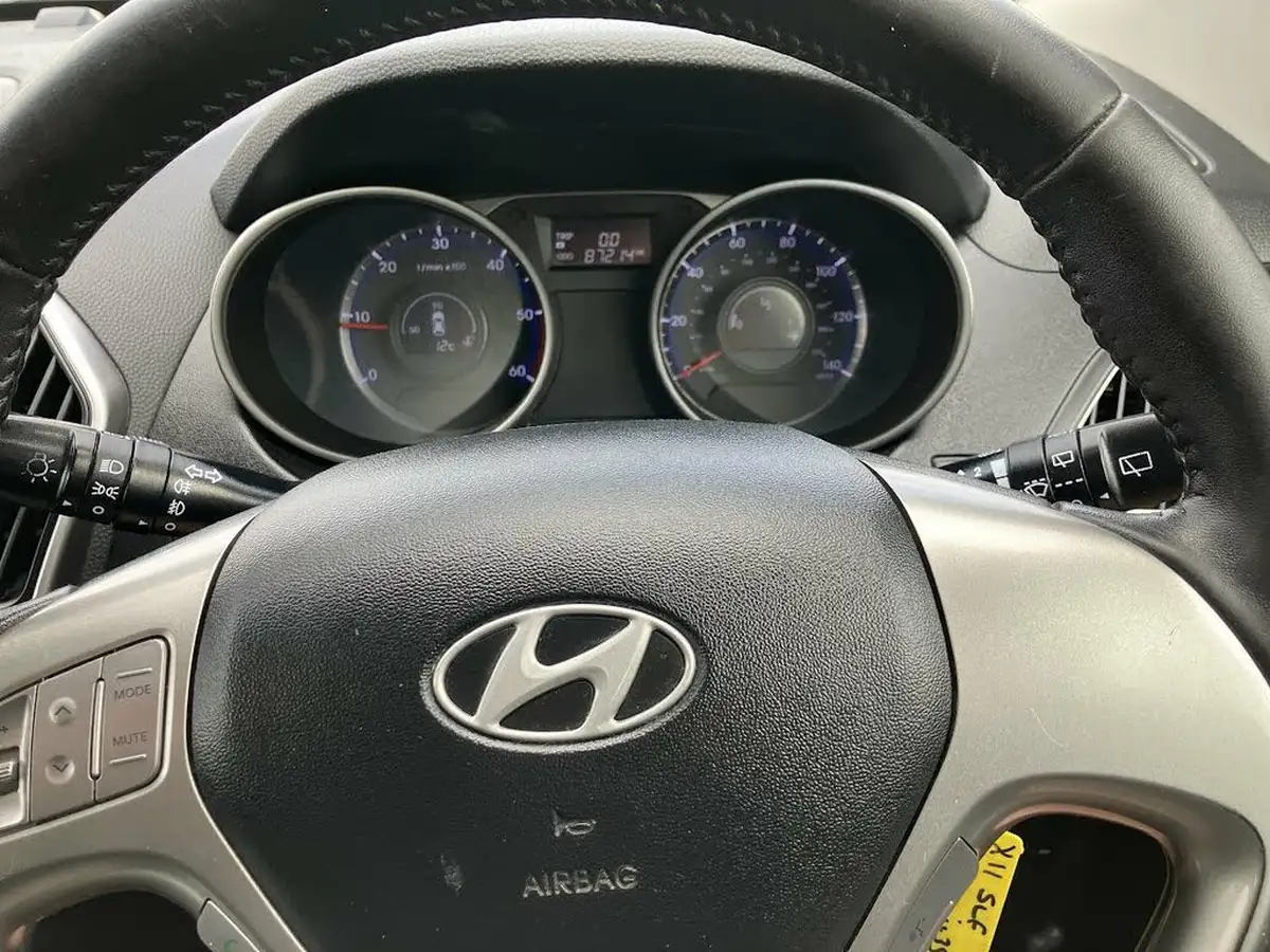 2011-hyundai-ix35-17td-style-big-13