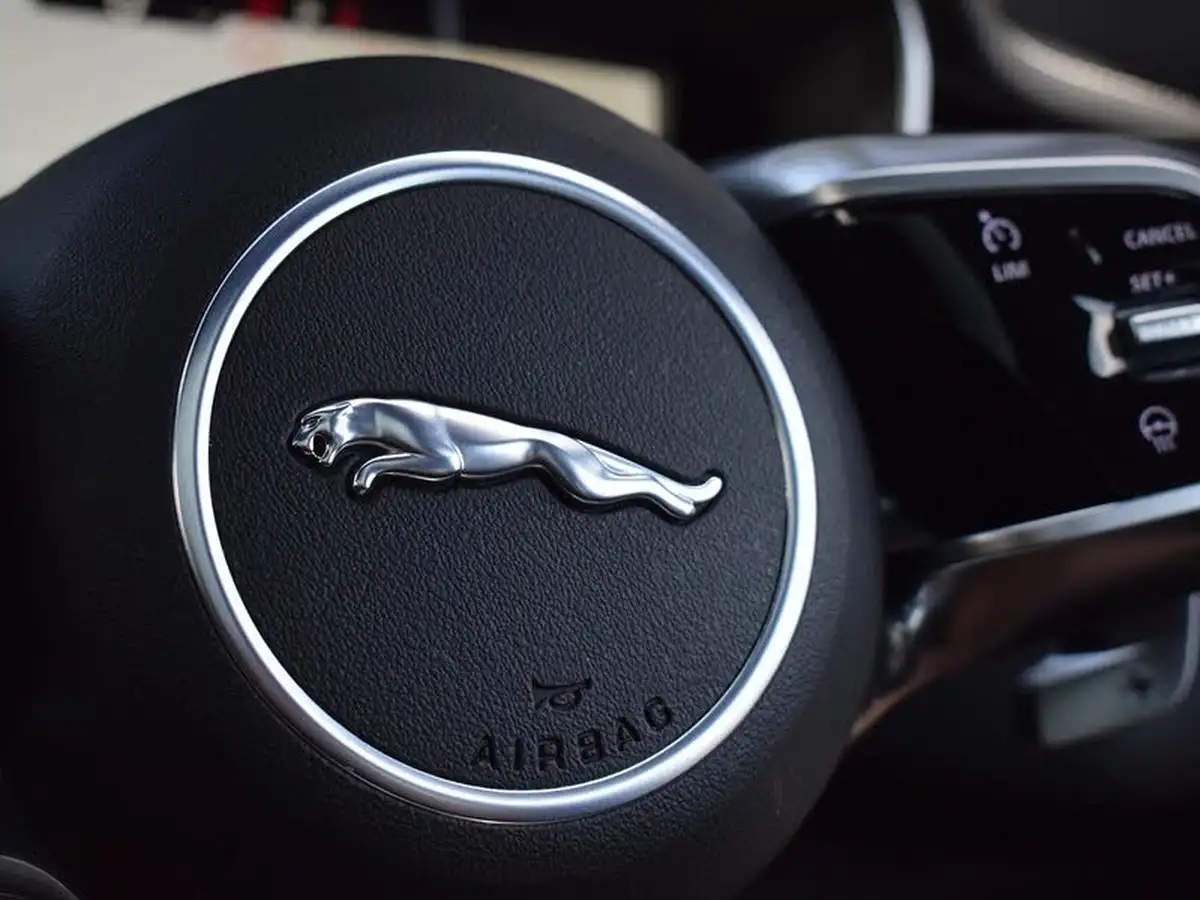 2021-jaguar-f-pace-20-d165-r-dynamic-se-mhev-big-26