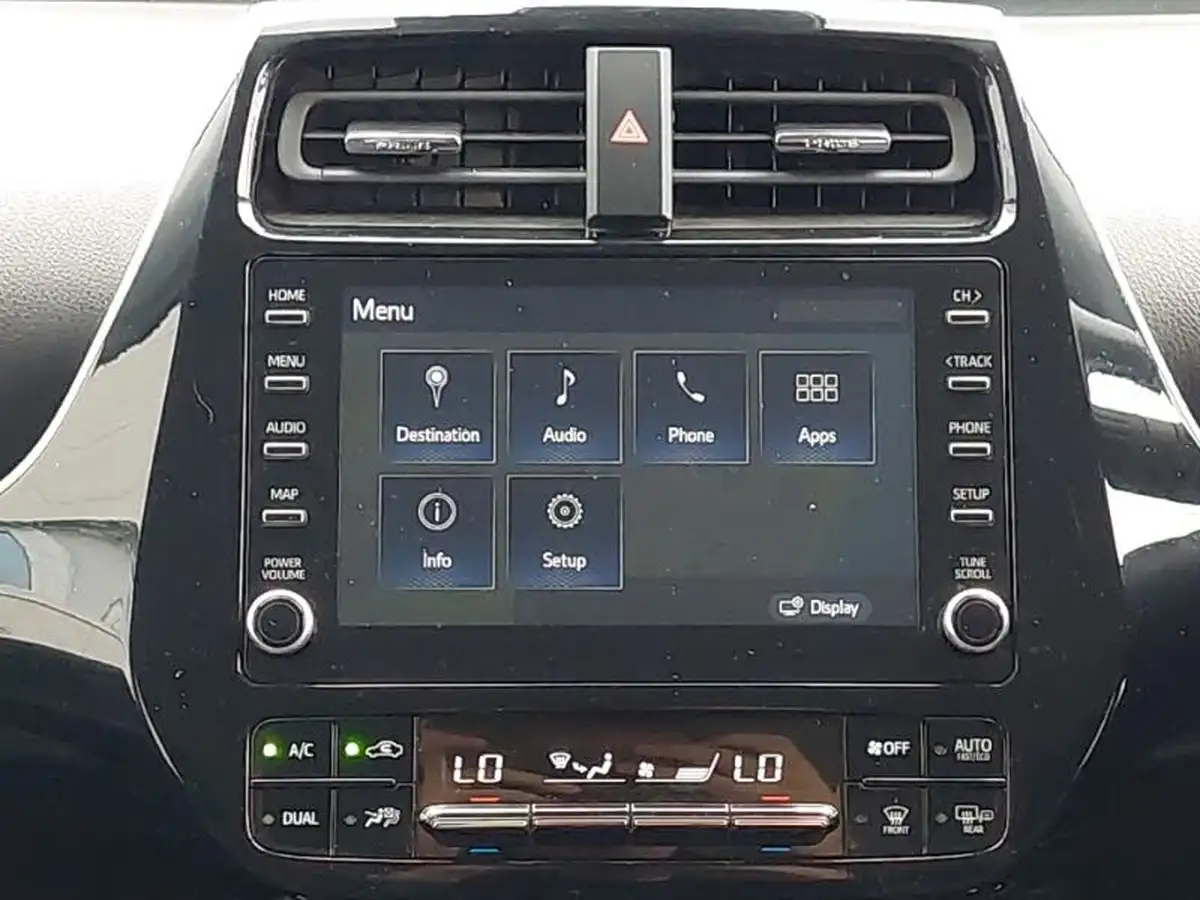 2019-toyota-prius-big-13