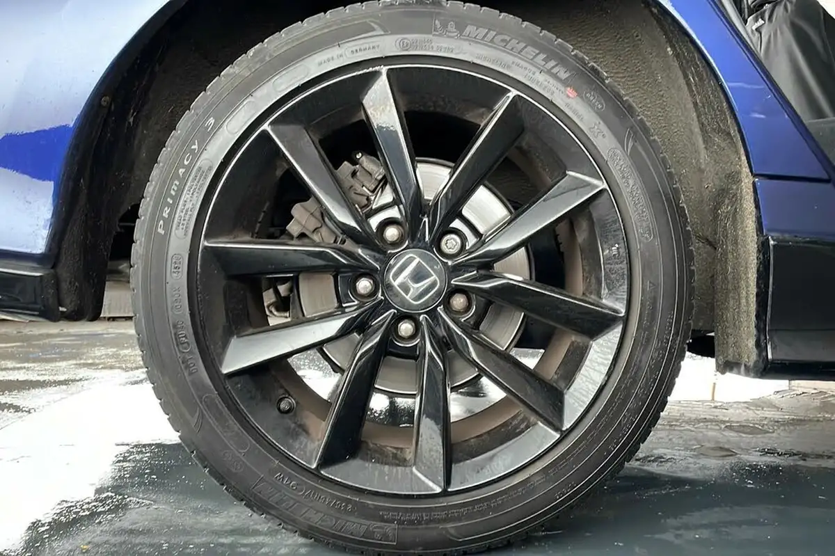 2021-honda-civic-15-vtec-turbo-sport-ss-cvt-big-6