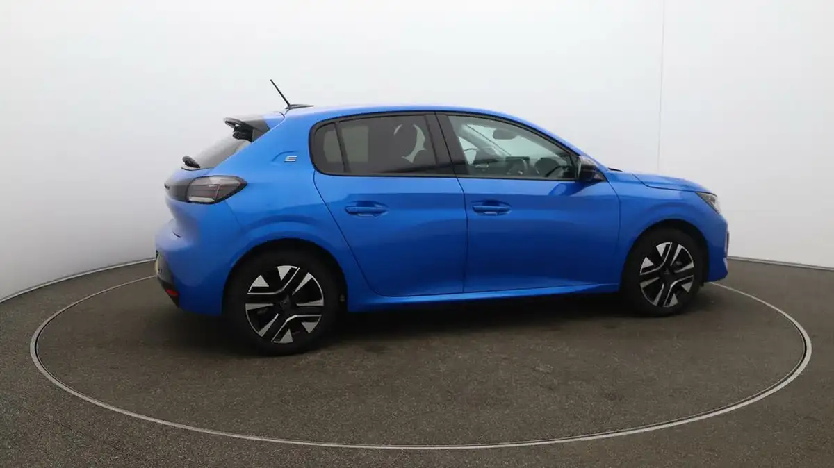 2024-peugeot-208-e-e-style-big-43