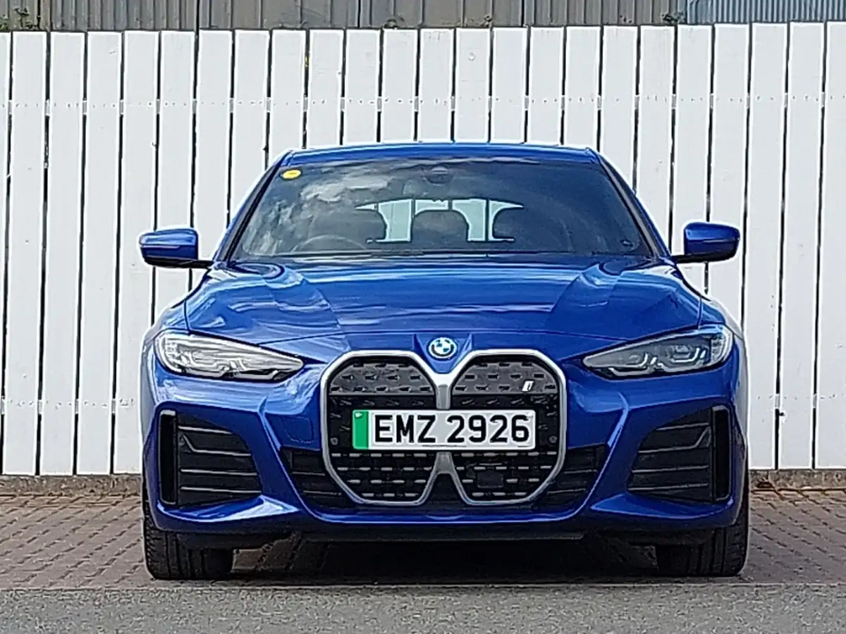 2024-bmw-i4-e-edrive35-m-sport-big-15