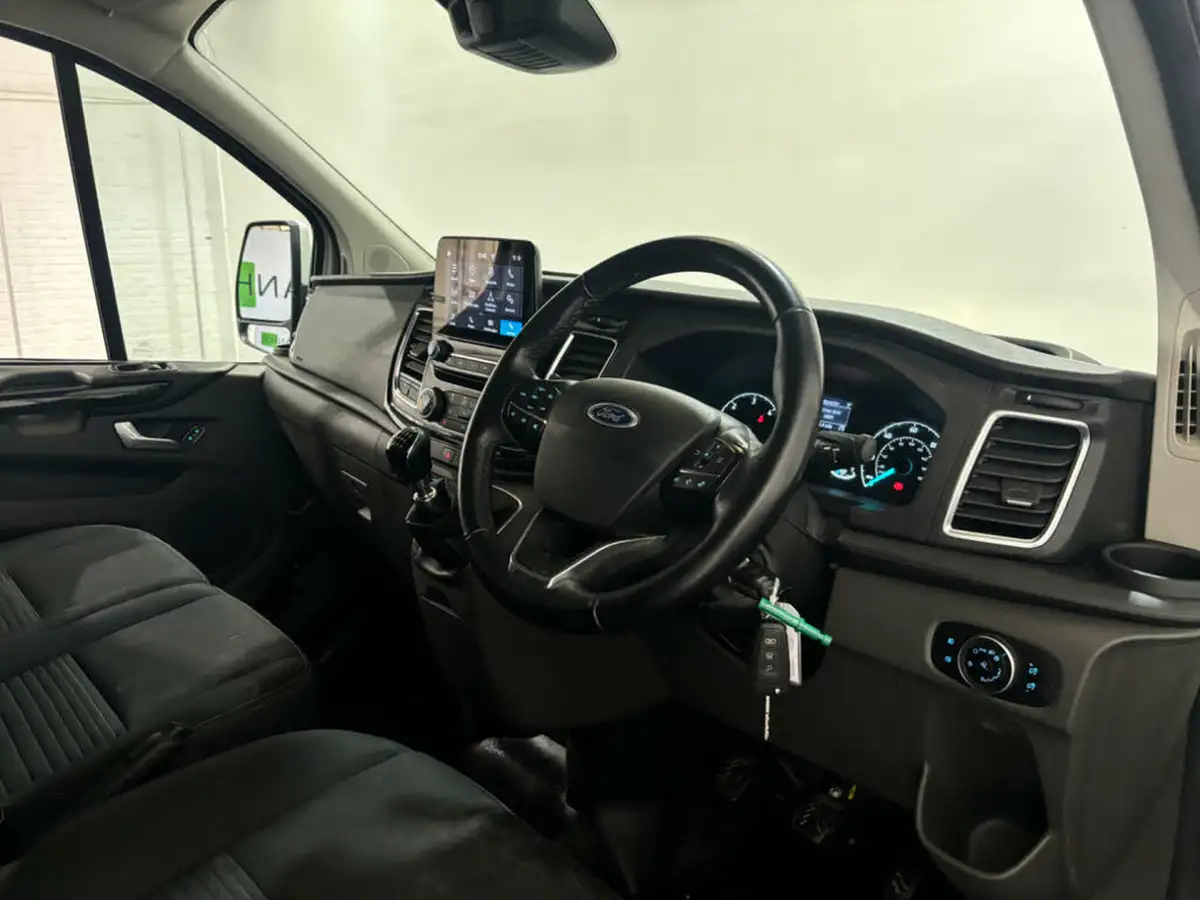 2021-ford-transit-custom-20tdci-300-l1h1-limited-130pseu6dt-panel-van-big-4