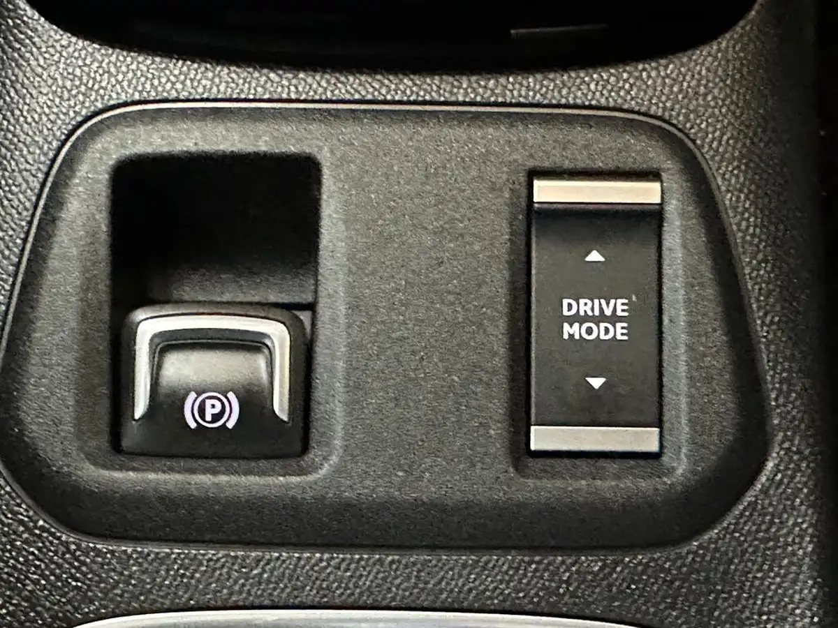 2020-vauxhall-corsa-e-se-nav-11kw-big-28