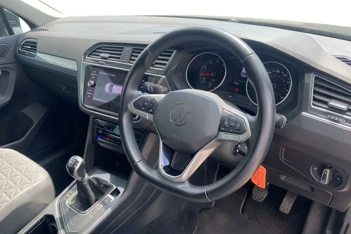 2022-volkswagen-tiguan-15-tsi-life-150ps-big-38