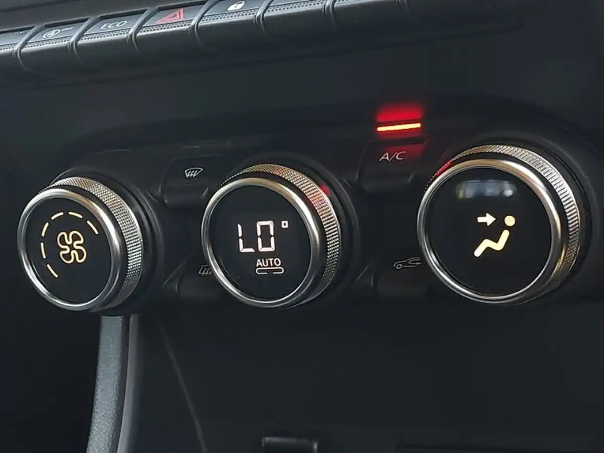 2022-renault-captur-10-tce-iconic-edition-big-13