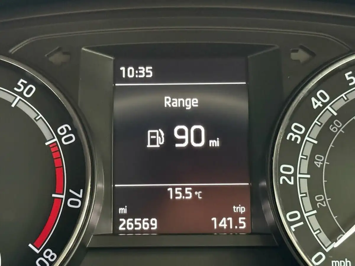 2020-skoda-fabia-10-mpi-colour-edition-60ps-big-21
