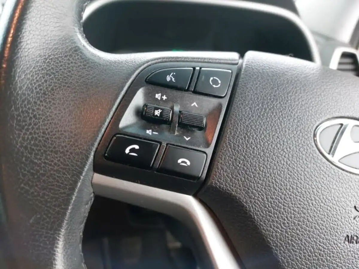 2019-hyundai-tucson-16-gdi-se-nav-big-12