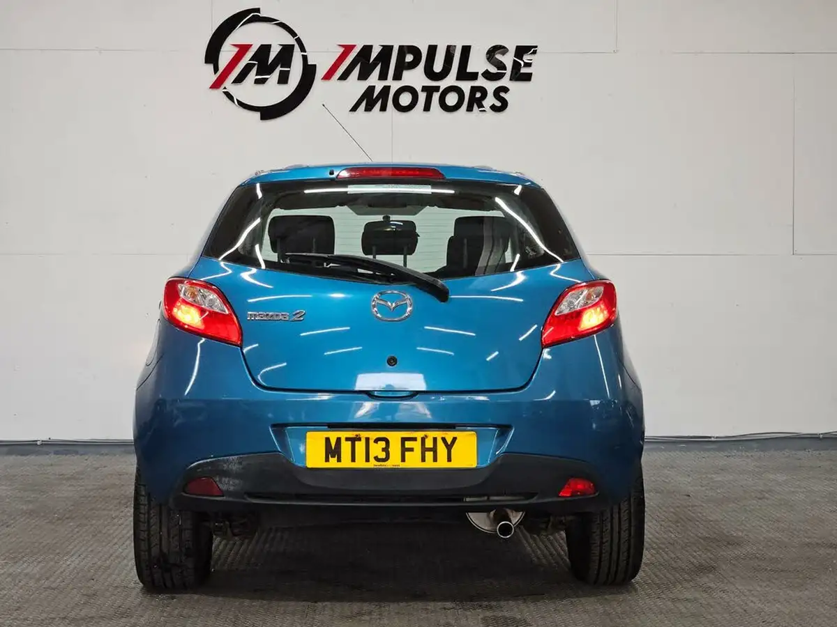 2013-mazda-mazda2-13-ts-air-con-big-6