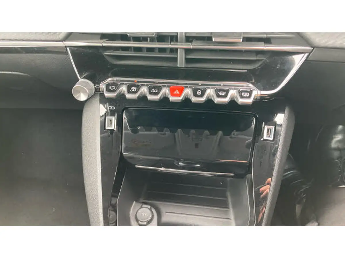 2021-peugeot-2008-suv-e-allure-premium-big-31