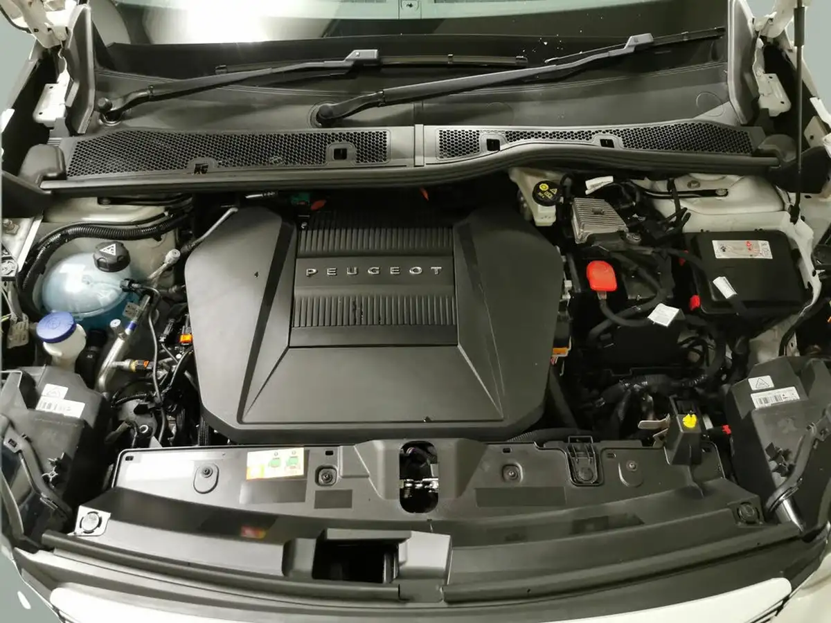 2020-peugeot-2008-suv-e-gt-line-big-41