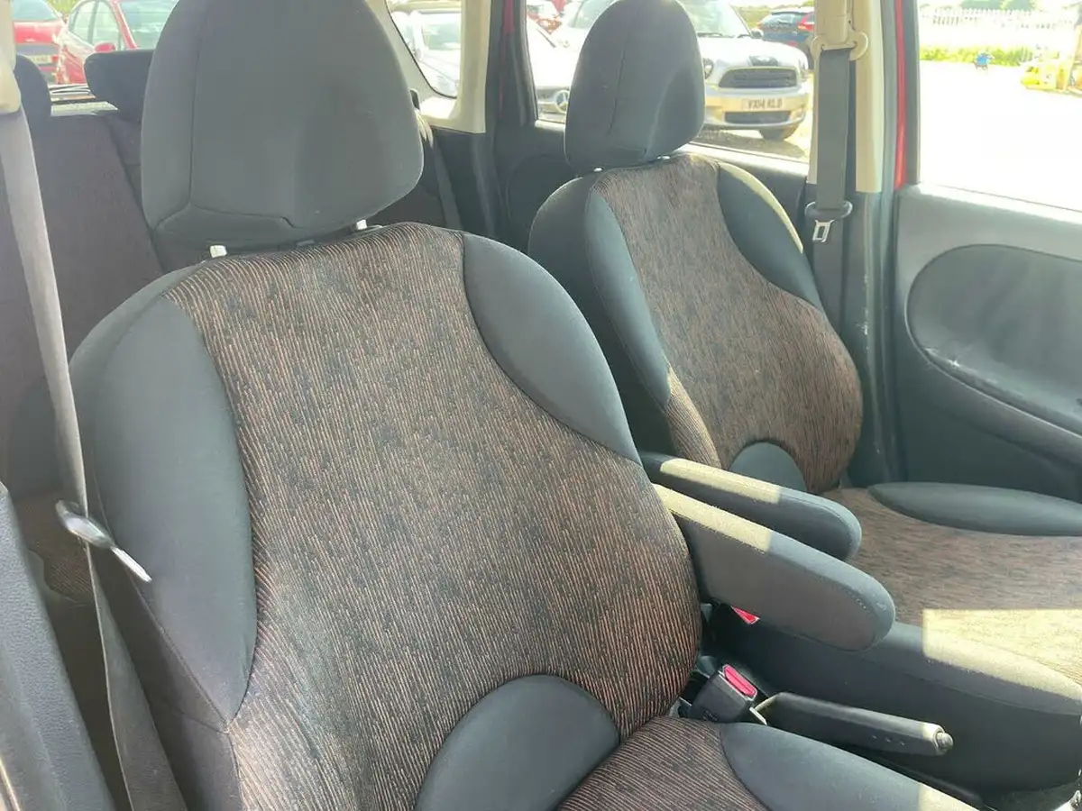 2009-nissan-note-15td-n-tec-big-15