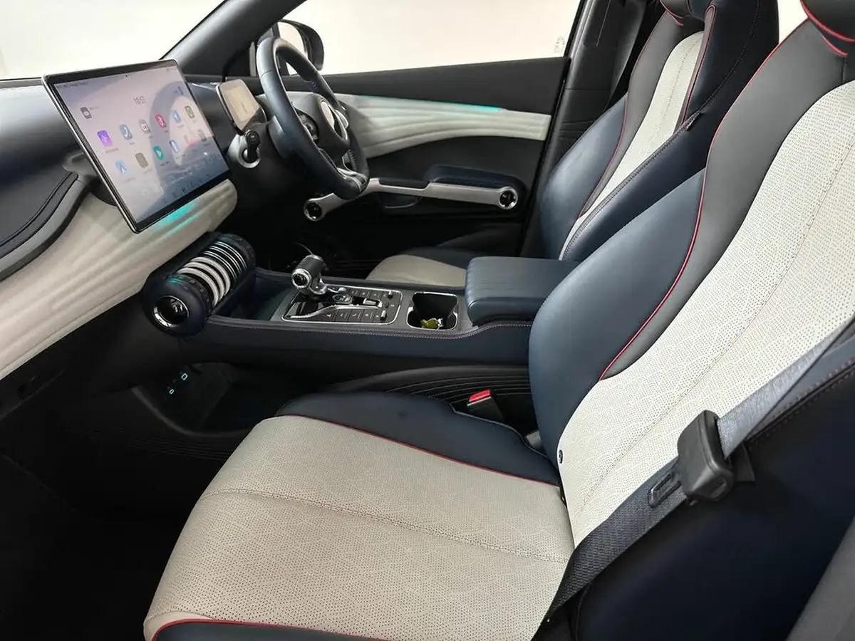 2024-byd-atto-3-e-design-big-12