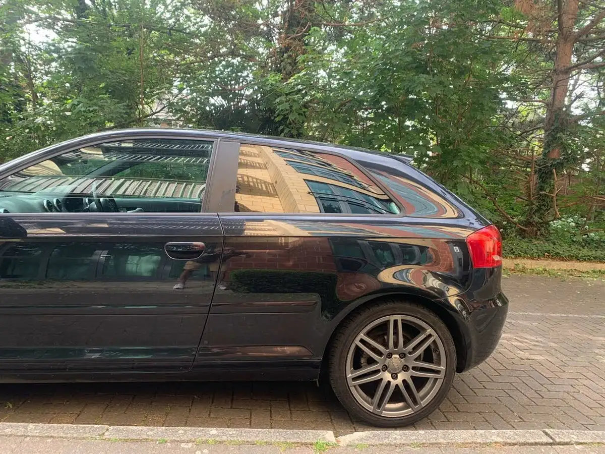 2009-audi-a3-18-black-edition-hatchback-3d-big-5