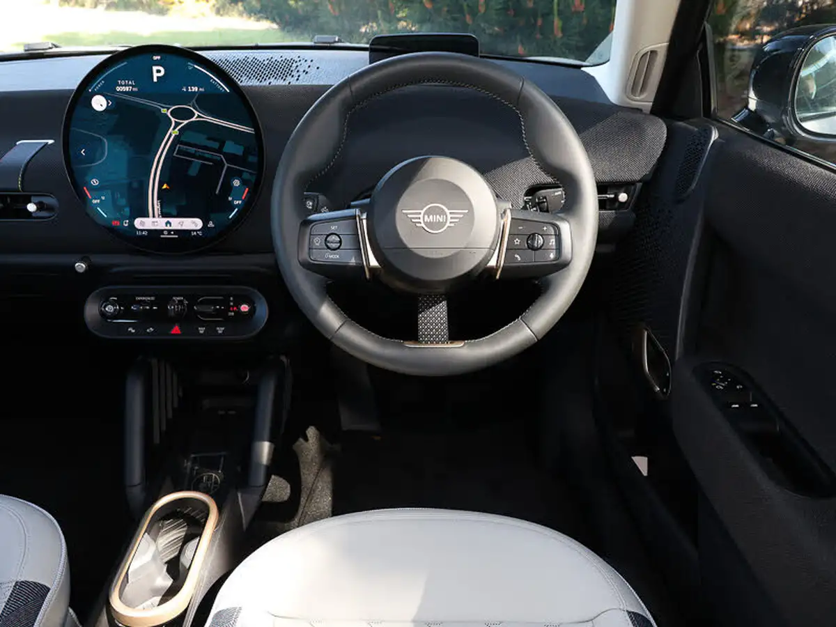 2024-mini-cooper-e-cooper-e-classic-big-4