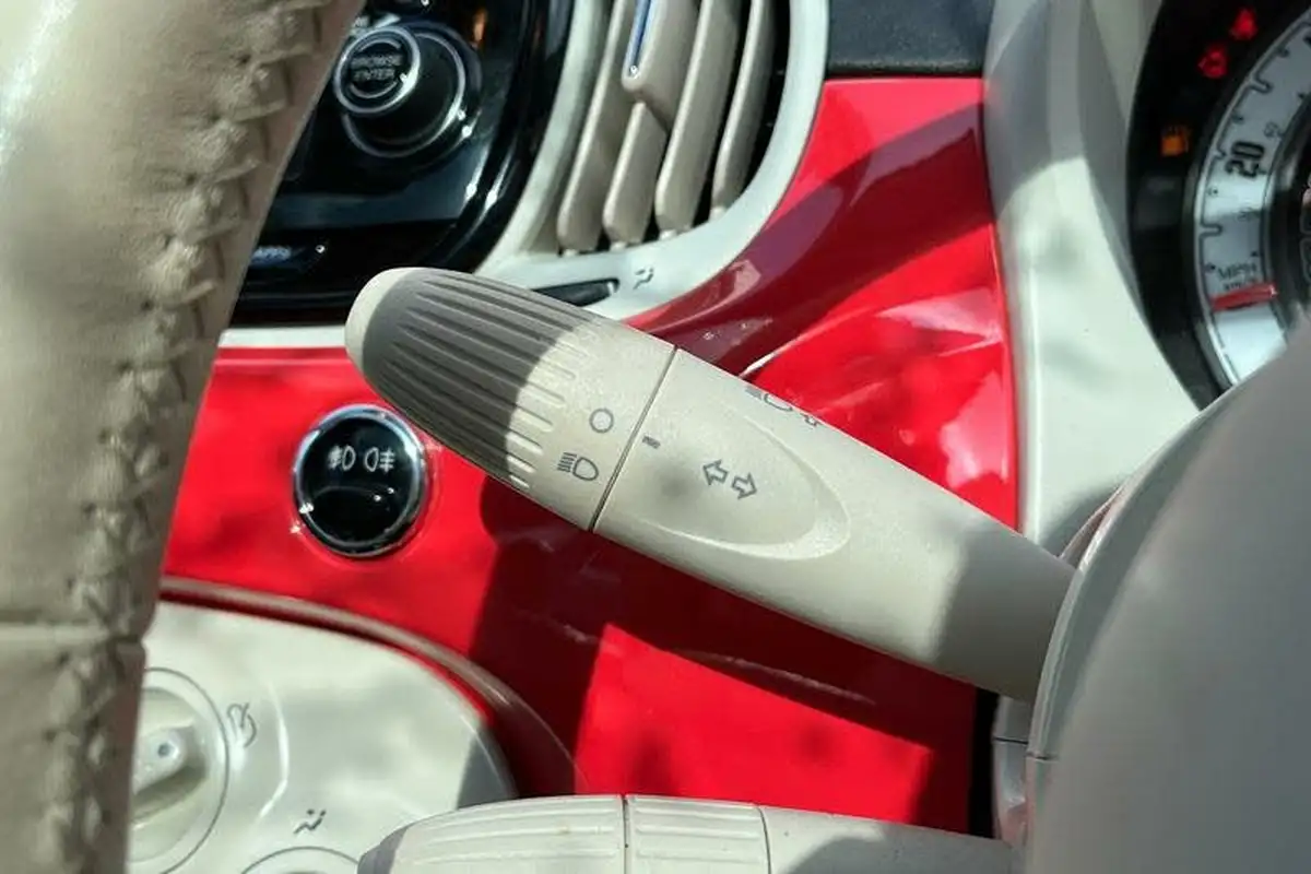 2018-fiat-500-12-lounge-big-13