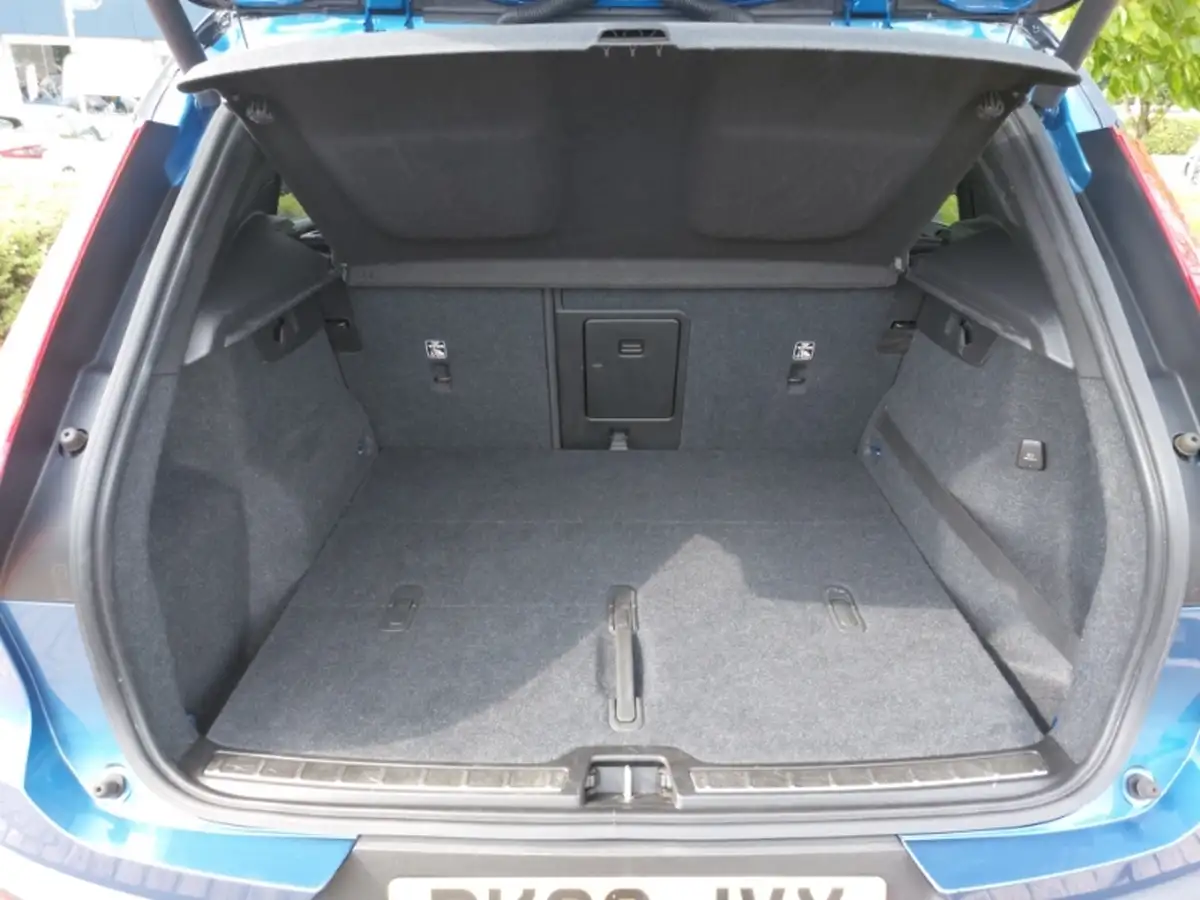 2018-suzuki-swift-10-boosterjet-sz-t-111ps-big-7