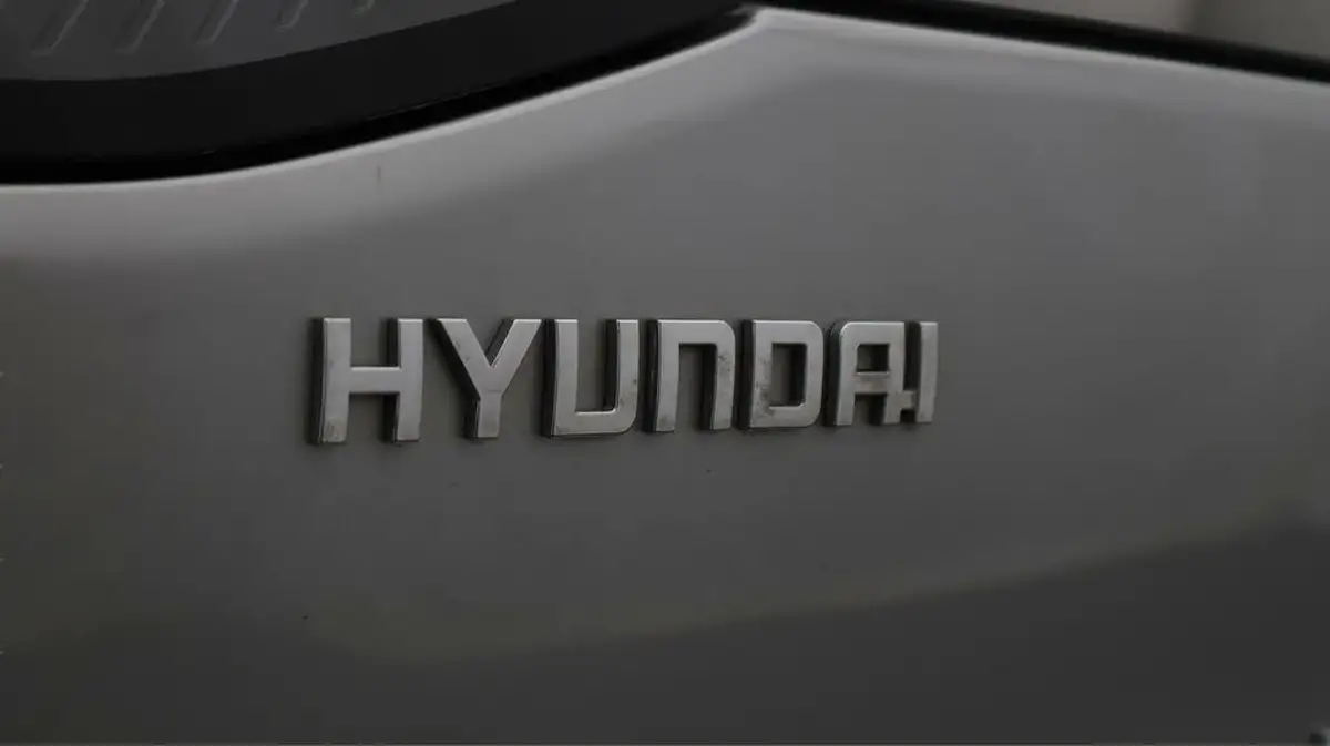 2020-hyundai-ioniq-e-premium-se-electric-100kw-big-21