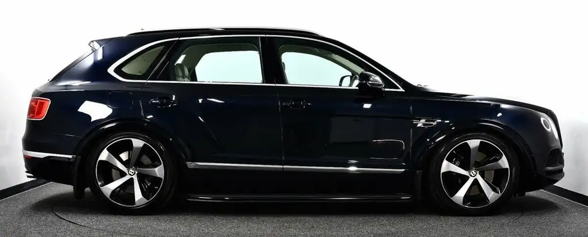 2019-bentley-bentayga-40-v8-big-8
