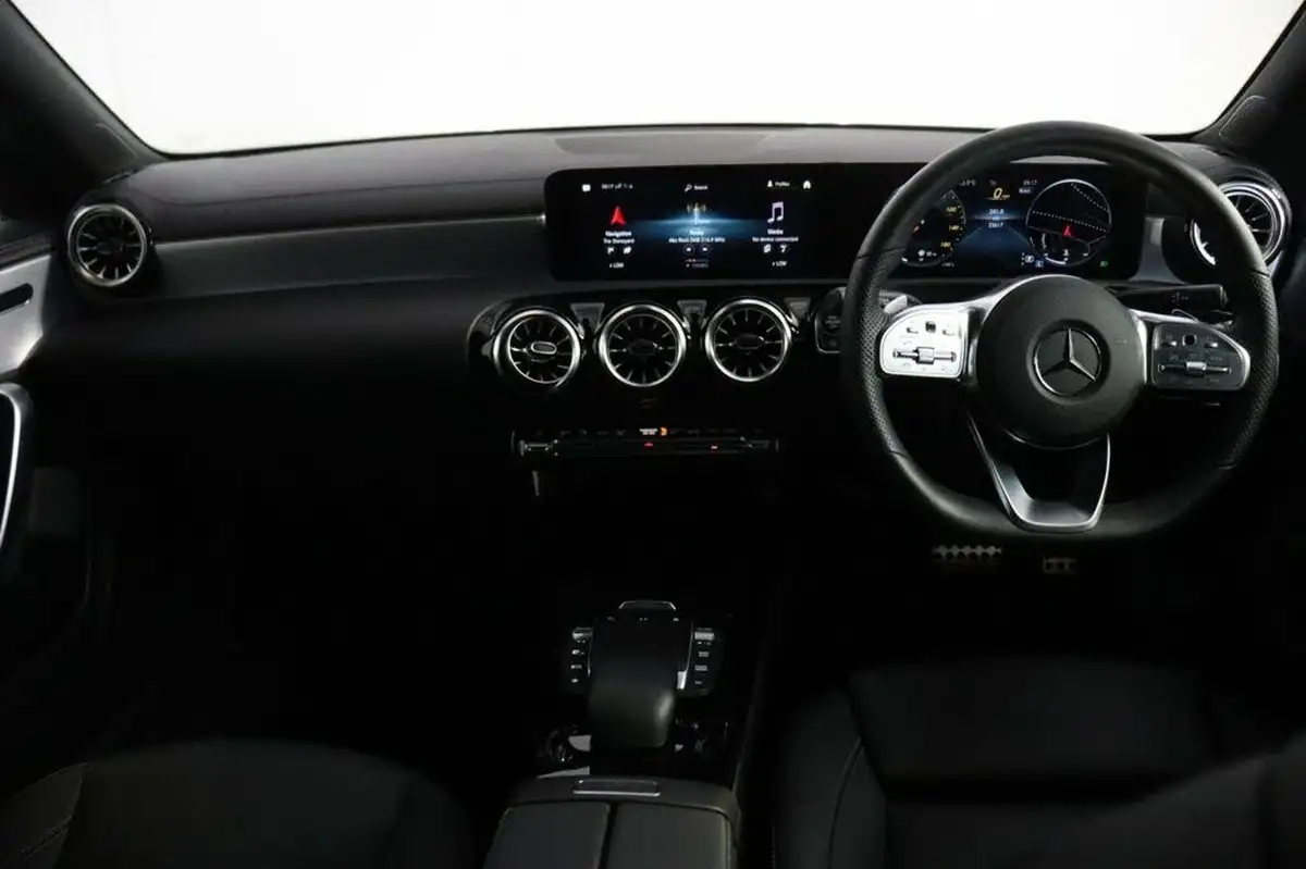 2022-mercedes-benz-cla-13-cla-180-amg-line-premium-shooting-brake-5d-big-7