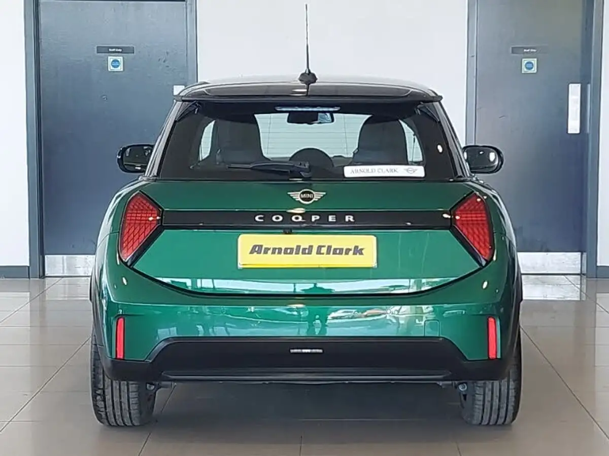 2024-mini-cooper-15-cooper-c-exclusive-3d-big-14