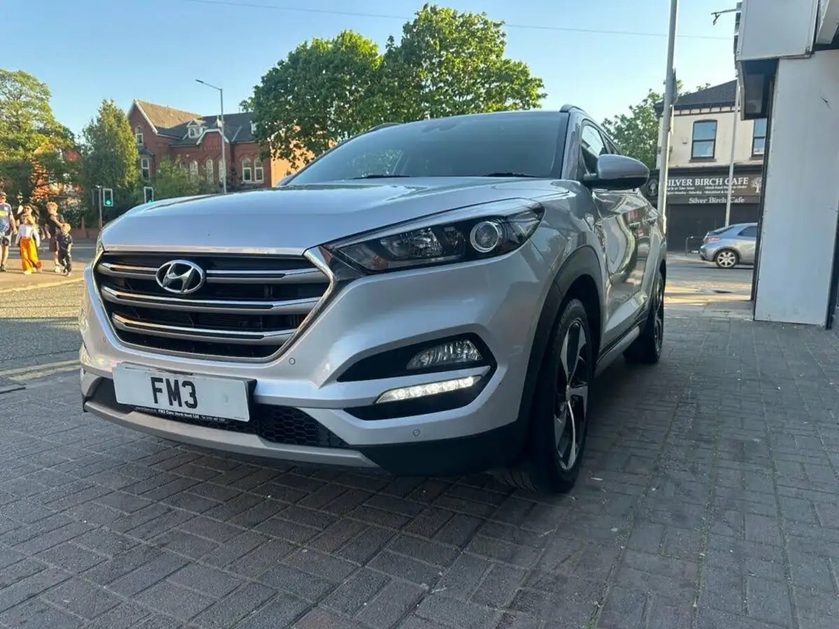 2016-hyundai-tucson-20crdi-premium-136ps-auto-big-2