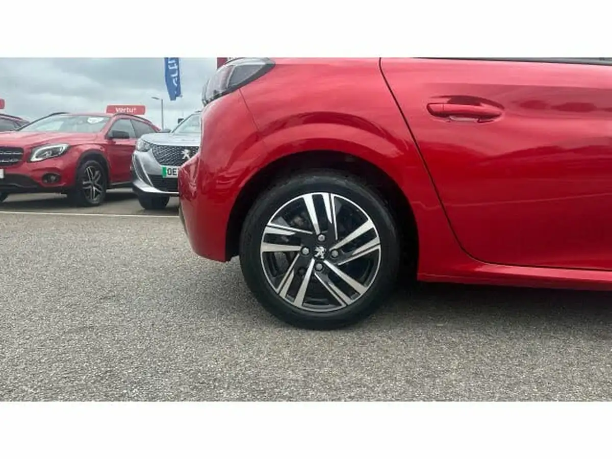 2021-peugeot-208-12-puretech-allure-100bhp-big-6
