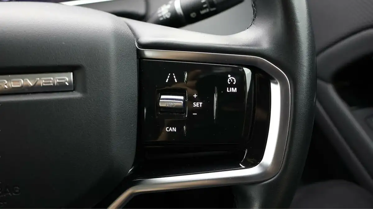 2021-land-rover-range-rover-evoque-20-d165-evoque-big-22