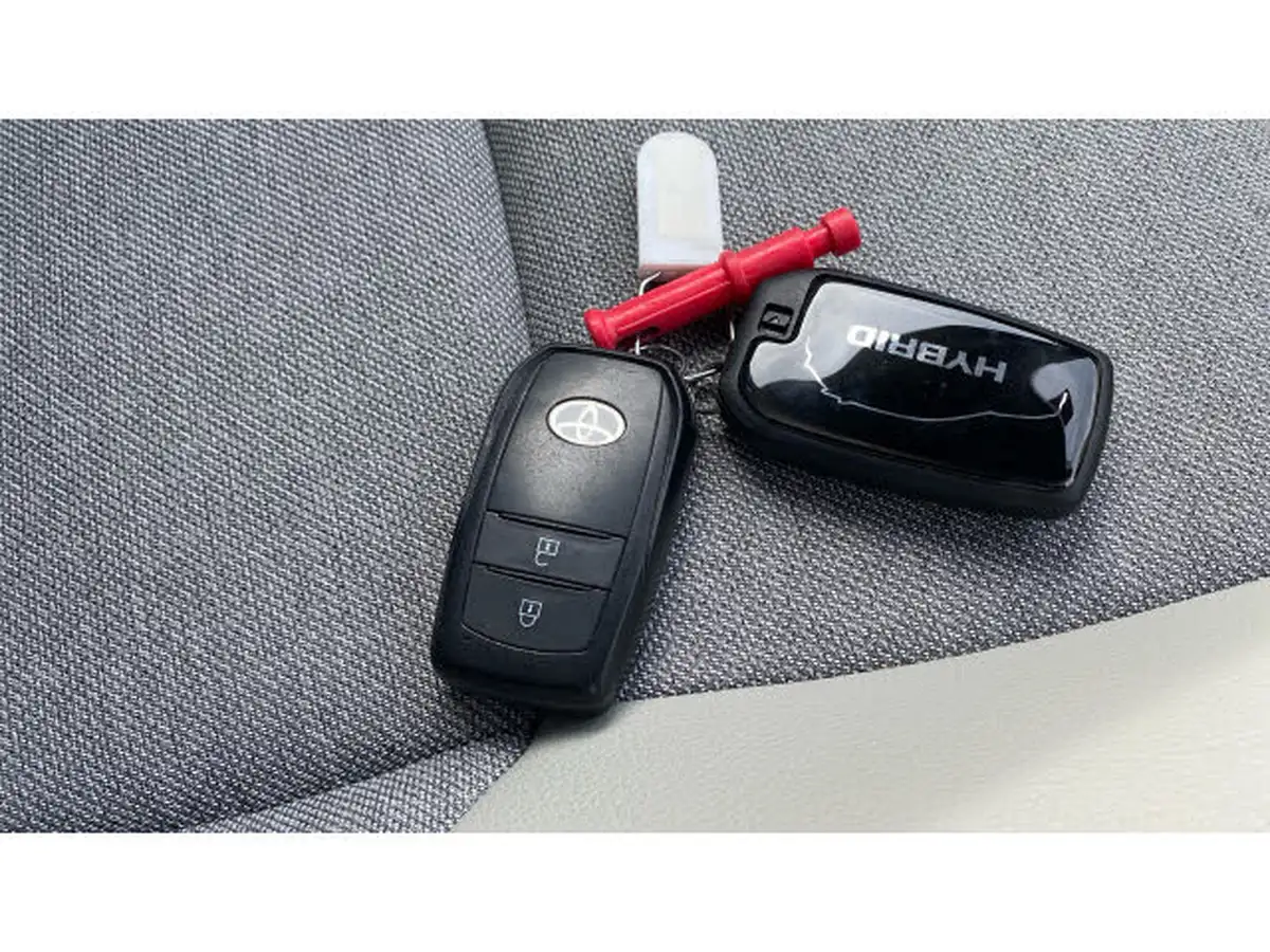 2021-toyota-yaris-15-vvt-i-excel-big-19