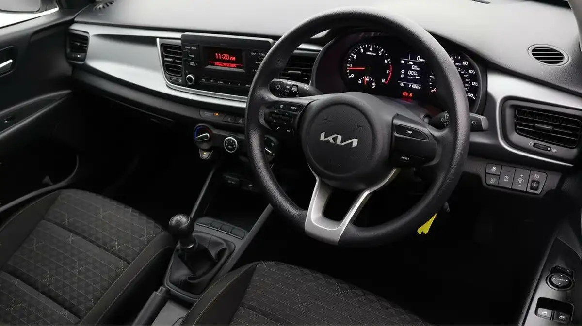 2022-kia-rio-12-dpi-1-big-8