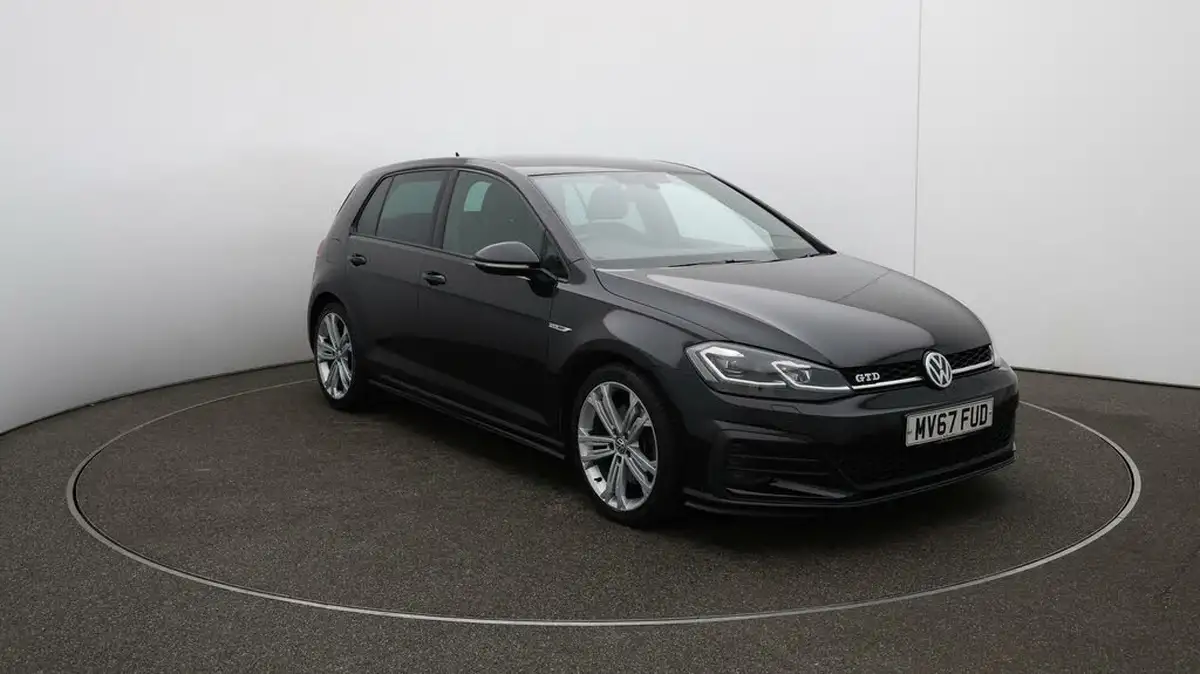 2017-volkswagen-golf-20tdi-gtd-ss-hatchback-5d-dsg-big-25